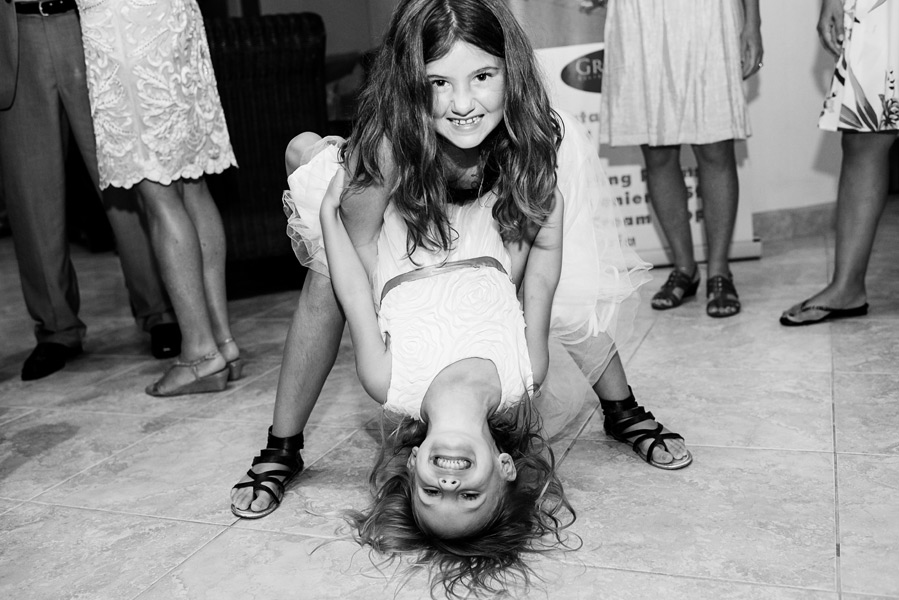 Grand Caribe Belize Wedding Reception. Wedding photographer Leonardo Melendez.